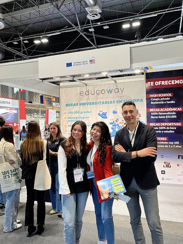 Equipo Educoway en Aula 2026